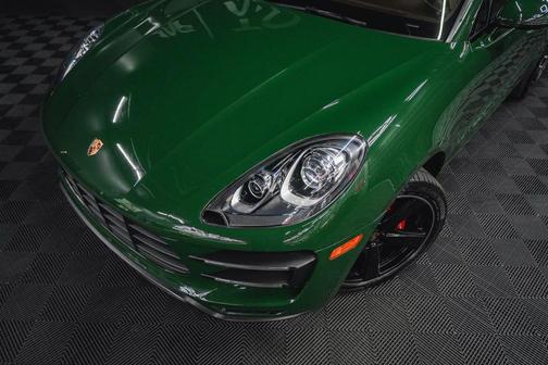 Custom Color 2018 Porsche Macan Macan Turbo