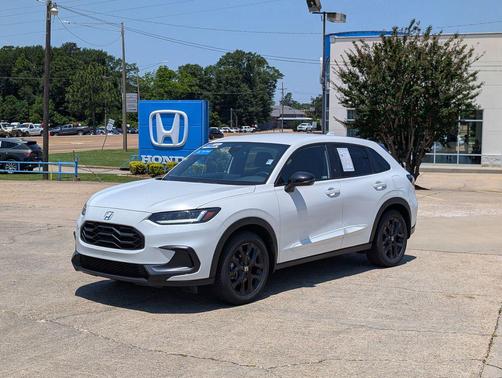 Platinum White Pearl 2024 Honda HR-V 2WD Sport