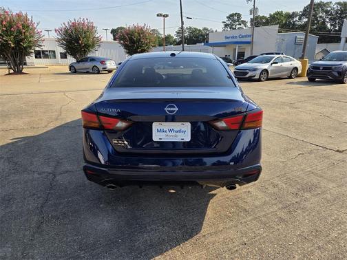 2024 Nissan Altima SR FWD