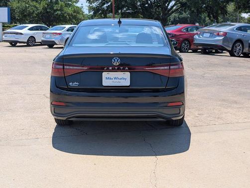 Deep Black Pearl 2025 Volkswagen Jetta 1.5T Sport