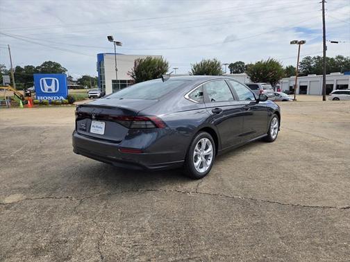 2025 Honda Accord LX 1.5T