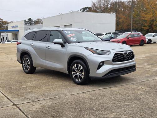 2023 Toyota Highlander XLE