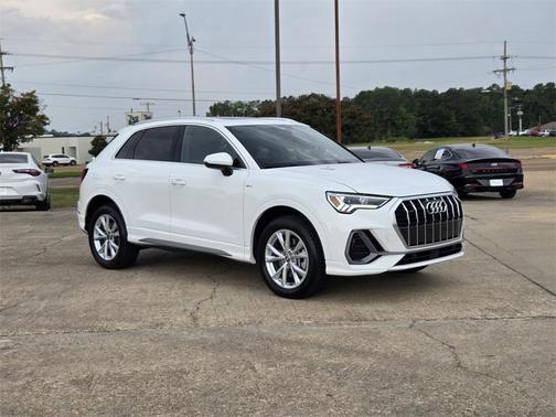 2023 Audi Q3 Premium 45 TFSI S line quattro Tiptronic