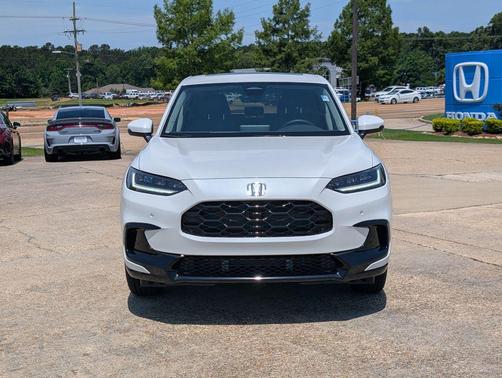 Platinum White 2027 Honda HR-V EX-L