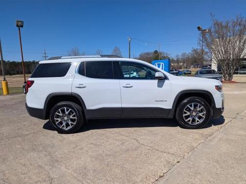 2023 GMC Acadia AWD SLT