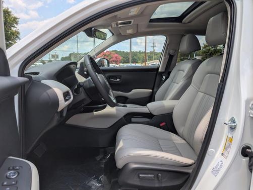 Platinum White 2027 Honda HR-V EX-L