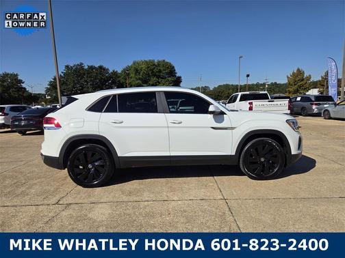 2024 Volkswagen Atlas Cross Sport 2.0T SE w/Technology
