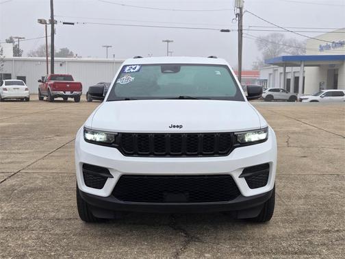 2024 Jeep Grand Cherokee Altitude