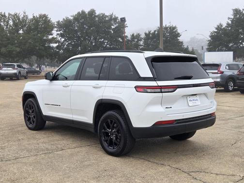2024 Jeep Grand Cherokee Altitude