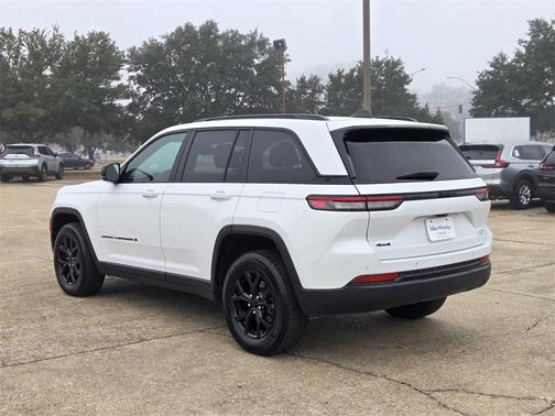 2024 Jeep Grand Cherokee Altitude
