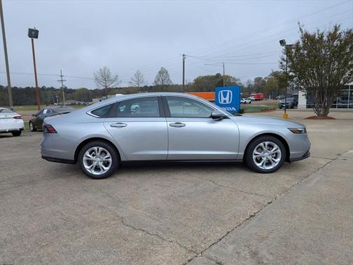 2025 Honda Accord LX 1.5T
