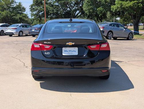 Mosaic Black Metallic 2024 Chevrolet Malibu FWD 1LT