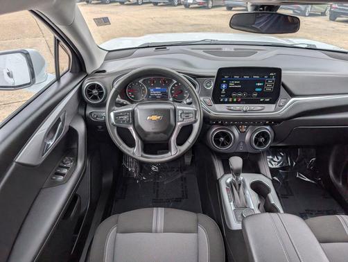 Summit White 2025 Chevrolet Blazer 2LT