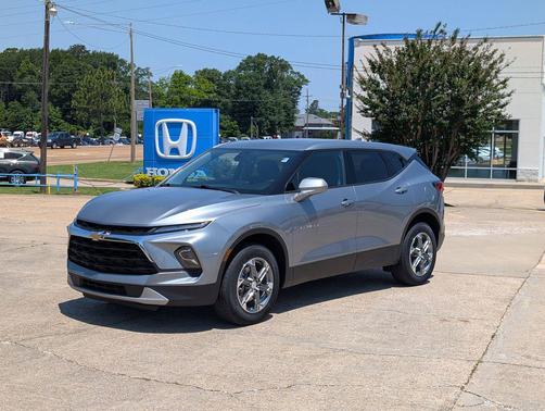 Sterling Gray Metallic 2025 Chevrolet Blazer 2LT