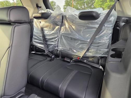 2025 Honda Pilot Touring 8-Passenger