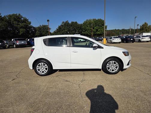 2020 Chevrolet Sonic FWD Hatchback 1FL 5-Door