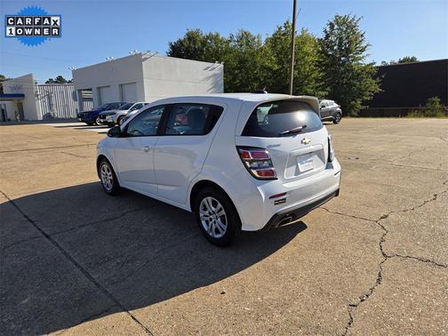 2020 Chevrolet Sonic FWD Hatchback 1FL 5-Door