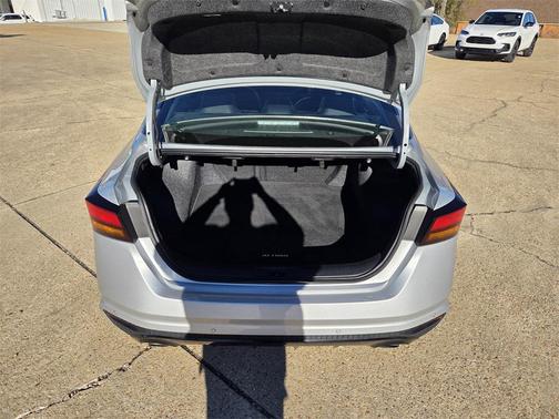 2024 Nissan Altima SR FWD