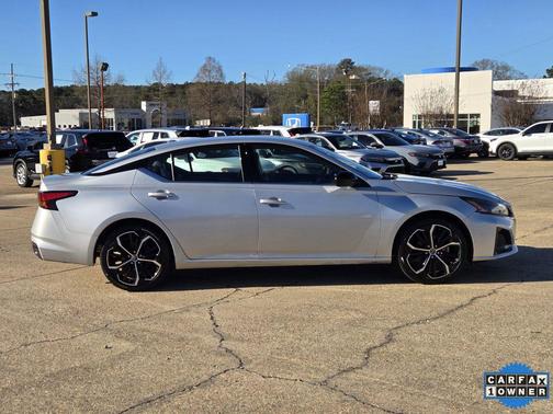 2024 Nissan Altima SR FWD