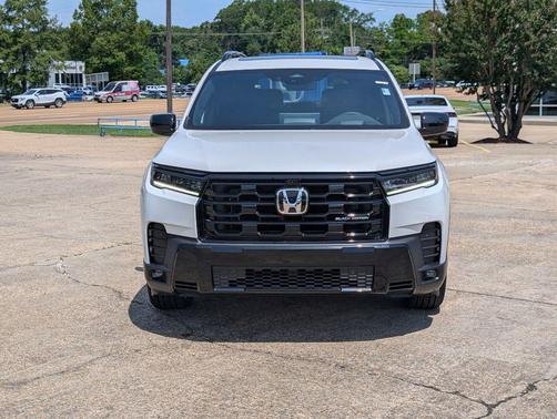Platinum White 2026 Honda Pilot Black Edition