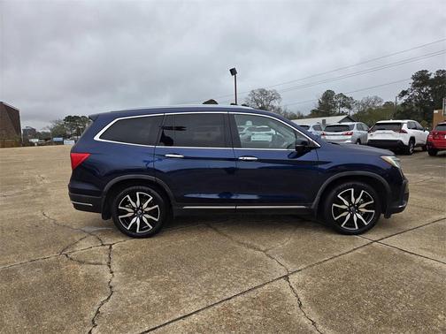 2020 Honda Pilot Touring 8-Passenger