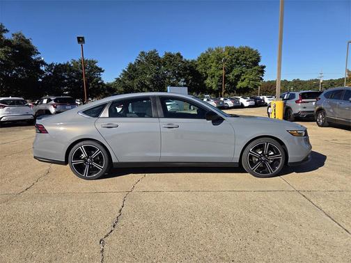 2025 Honda Accord Hybrid Base