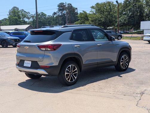 Sterling Gray Metallic 2024 Chevrolet Trailblazer LT