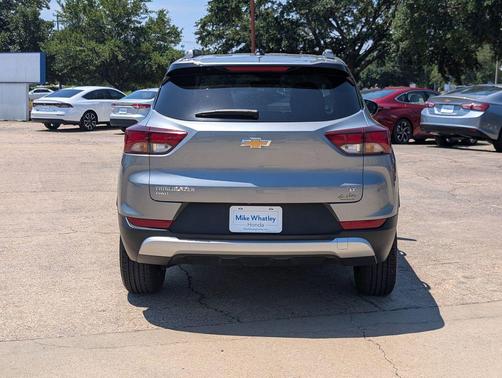 Sterling Gray Metallic 2024 Chevrolet Trailblazer LT