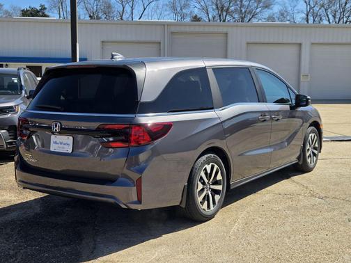 Modern Steel 2026 Honda Odyssey EX-L