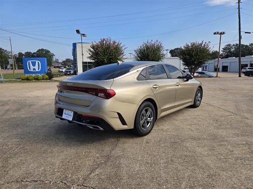 2022 Kia K5 LXS