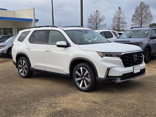 2025 Honda Pilot Touring 8-Passenger