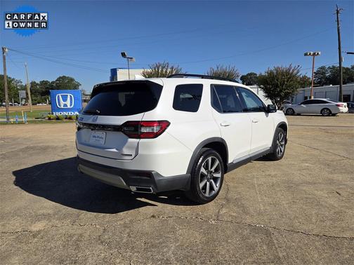 2024 Honda Pilot Touring 8-Passenger