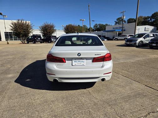 2019 BMW 530 i