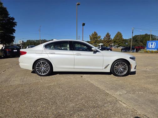 2019 BMW 530 i