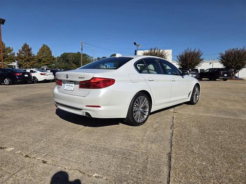 2019 BMW 530 i