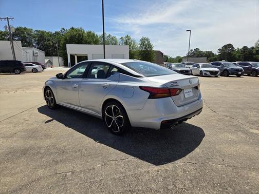 2024 Nissan Altima SR FWD