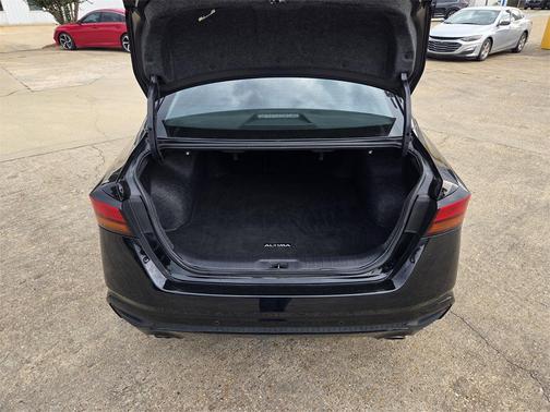 2024 Nissan Altima SR FWD
