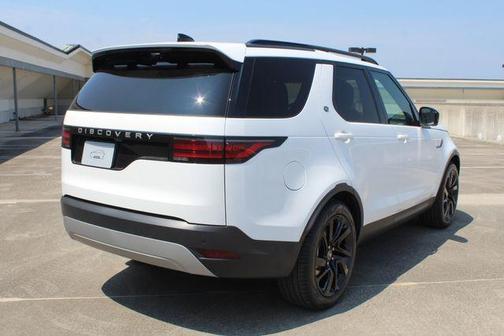 2025 Land Rover Discovery P300 S