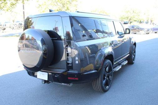 2025 Land Rover Defender P400 X