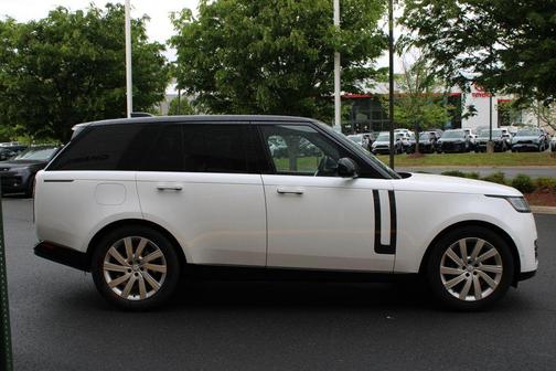 Ostuni Pearl White 2024 Land Rover Range Rover P400 SE SWB