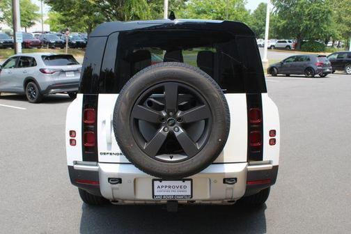 2024 Land Rover Defender P400 S