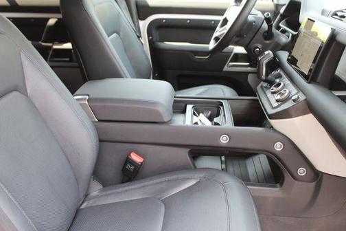 2024 Land Rover Defender P400 S