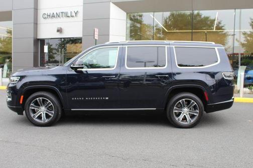 2023 Jeep Grand Wagoneer Base