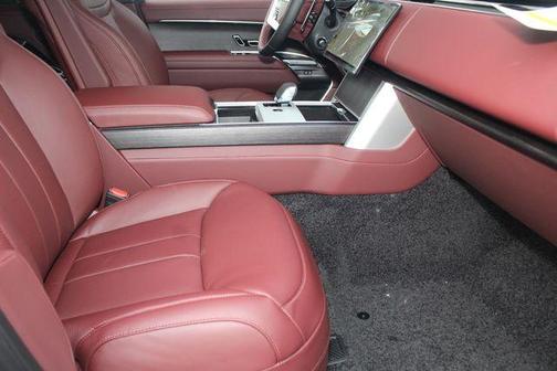 Santorini Black 2026 Land Rover Range Rover P530 SE