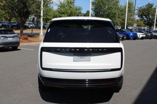 2025 Land Rover Range Rover P530 SE