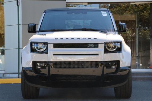 Borasco Grey 2026 Land Rover Defender P500 X-Dynamic SE
