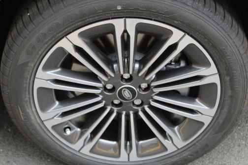 2026 Land Rover Range Rover Evoque Dynamic SE