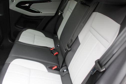 2026 Land Rover Range Rover Evoque Dynamic SE