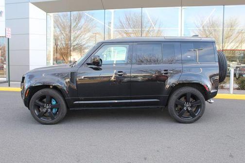 2022 Land Rover Defender V8