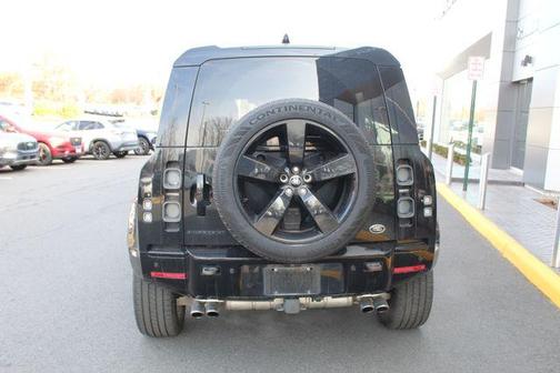 2022 Land Rover Defender V8